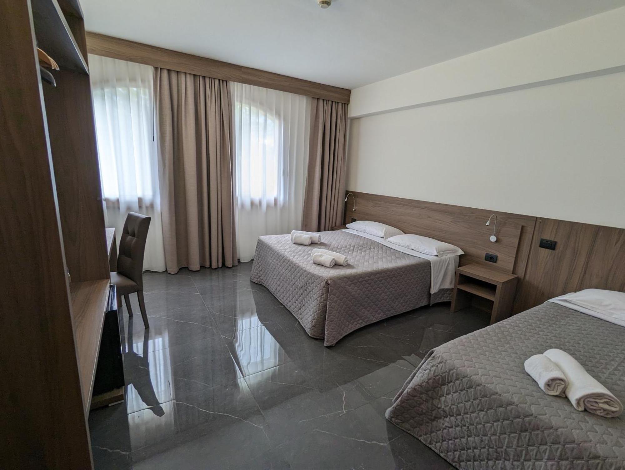 Hotel Carignano Λούκα Εξωτερικό φωτογραφία